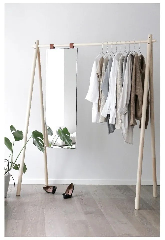 Стойка за дрехи от борова дървесина Hongi - Karup Design