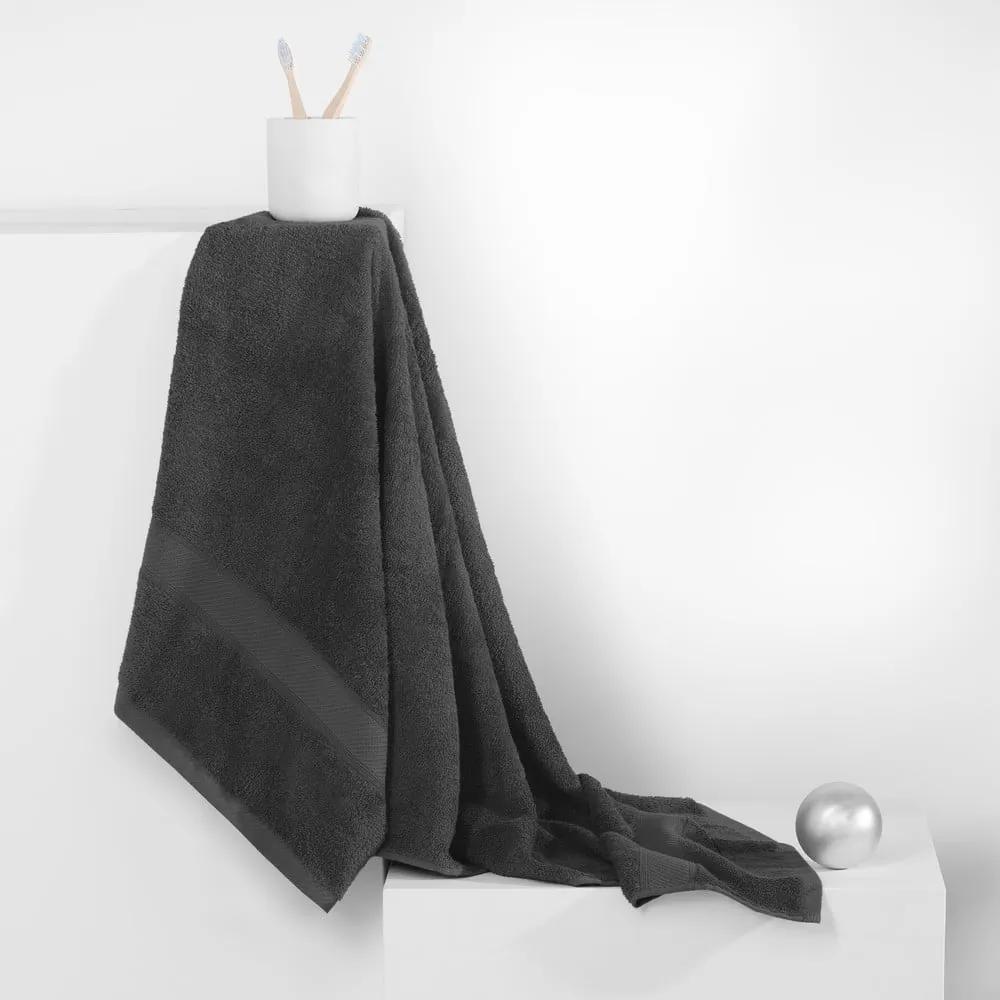 Тъмносива кърпа за баня Charcoal, 70 x 140 cm Bamby - DecoKing