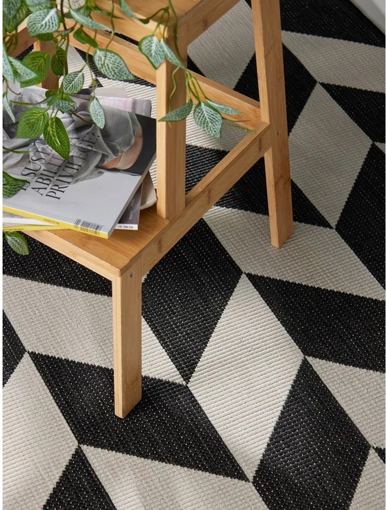 Черен/кремав килим за открито и закрито 120x170 cm Haringey Terrick – Ted Baker