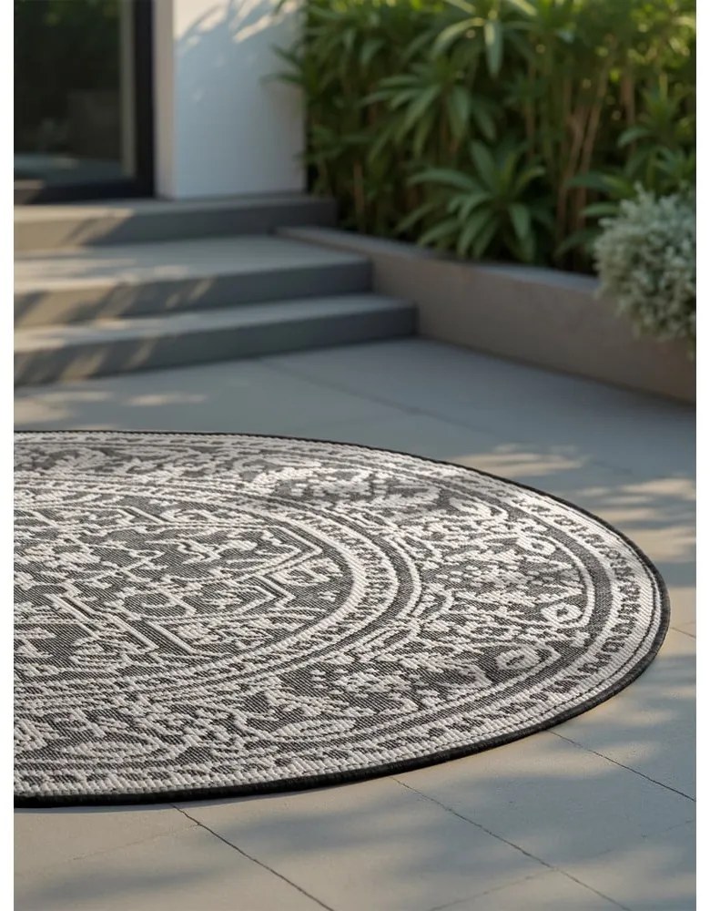 Черно-бял кръгъл килим за открито и закрито ø 160 cm Duet Kona – NORTHRUGS