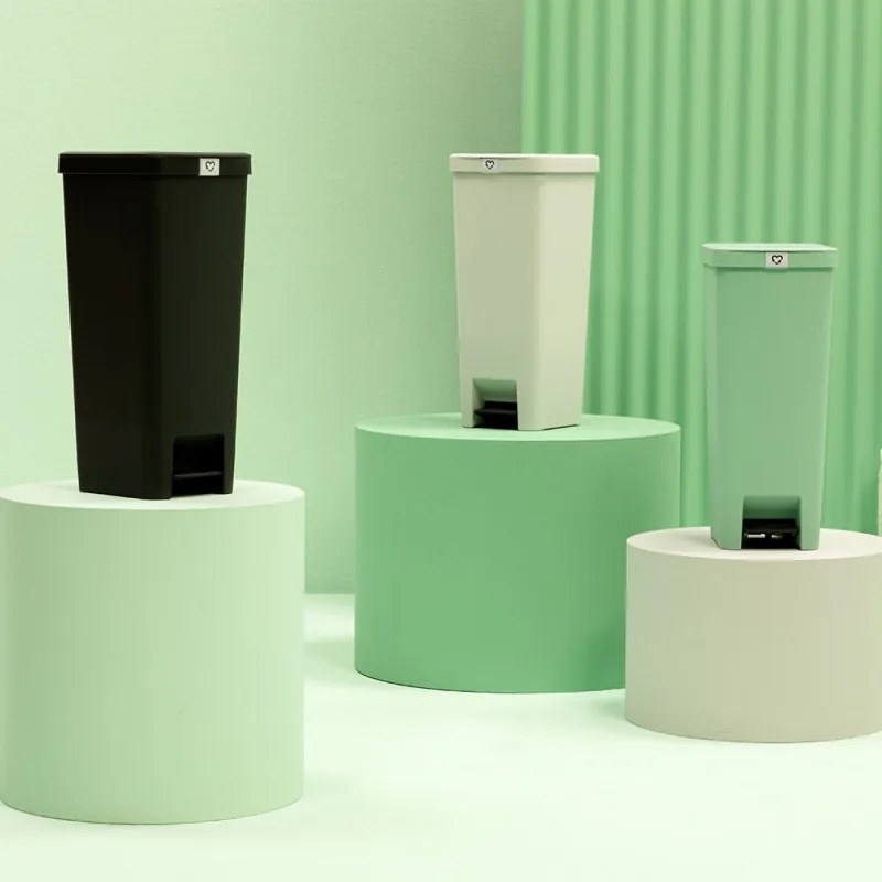 Кош за боклук с педал Brabantia StepUp 1005558, 40 л, Екологични материали, Голям отвор, Светлозелен