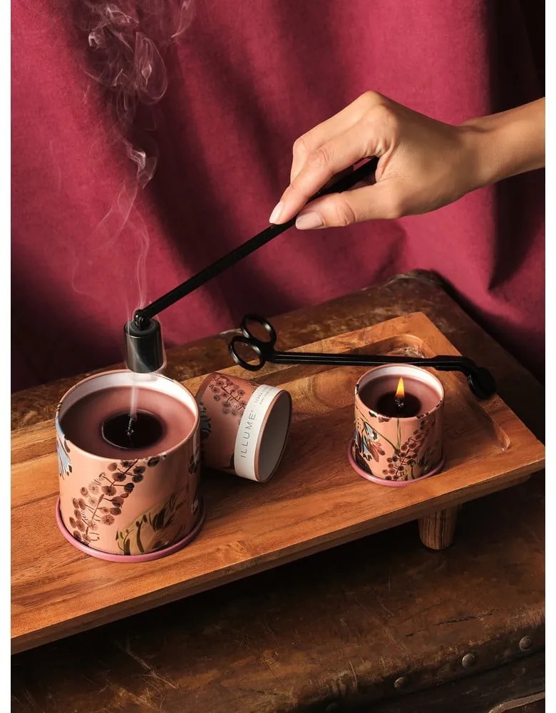 Ароматна свещ с време на горене 50 часа Terra Tabac – ILLUME x Bloomingville