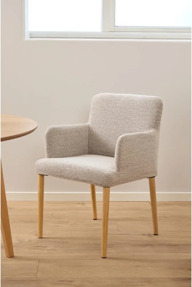 Бежов тапициран трапезен стол с подлакътници Zoe – Actona