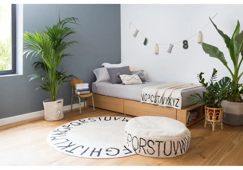 Кремав детски пуф ABC – Lorena Canals