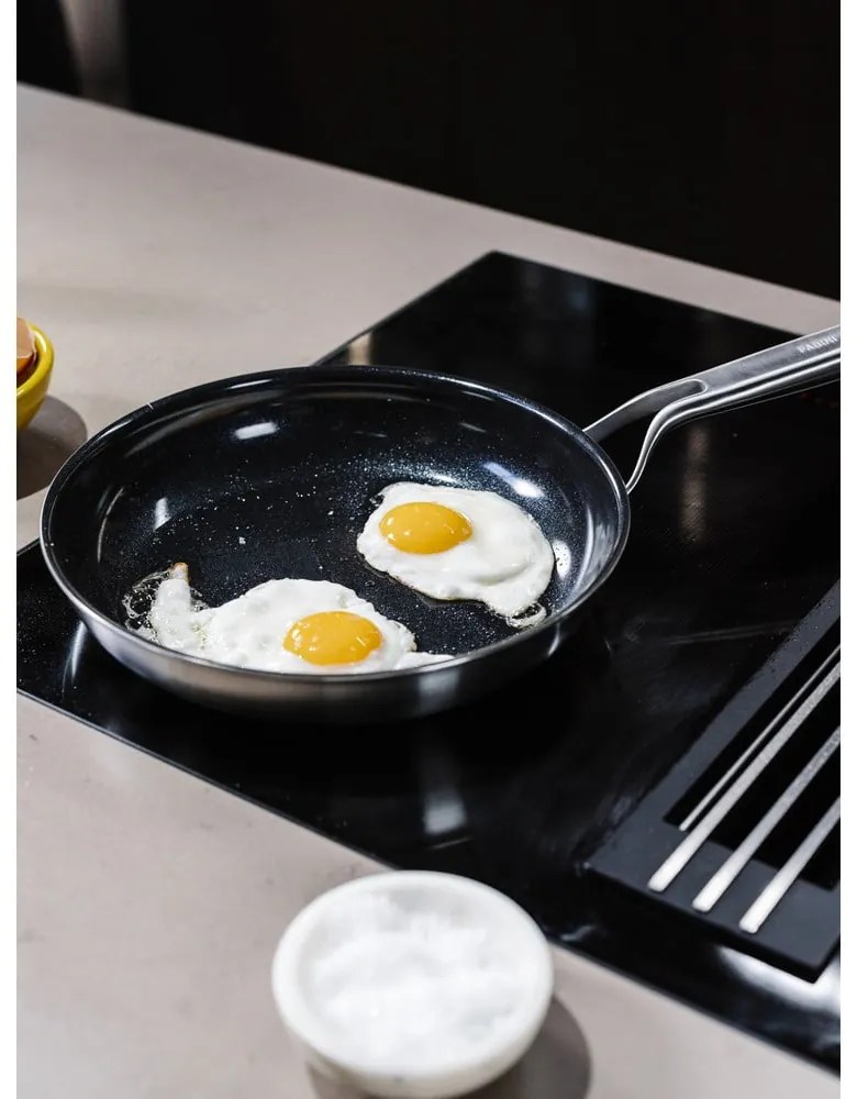 Тиган с незалепващо покритие от неръждаема стомана ø 26 cm Chili Ta – FABINI