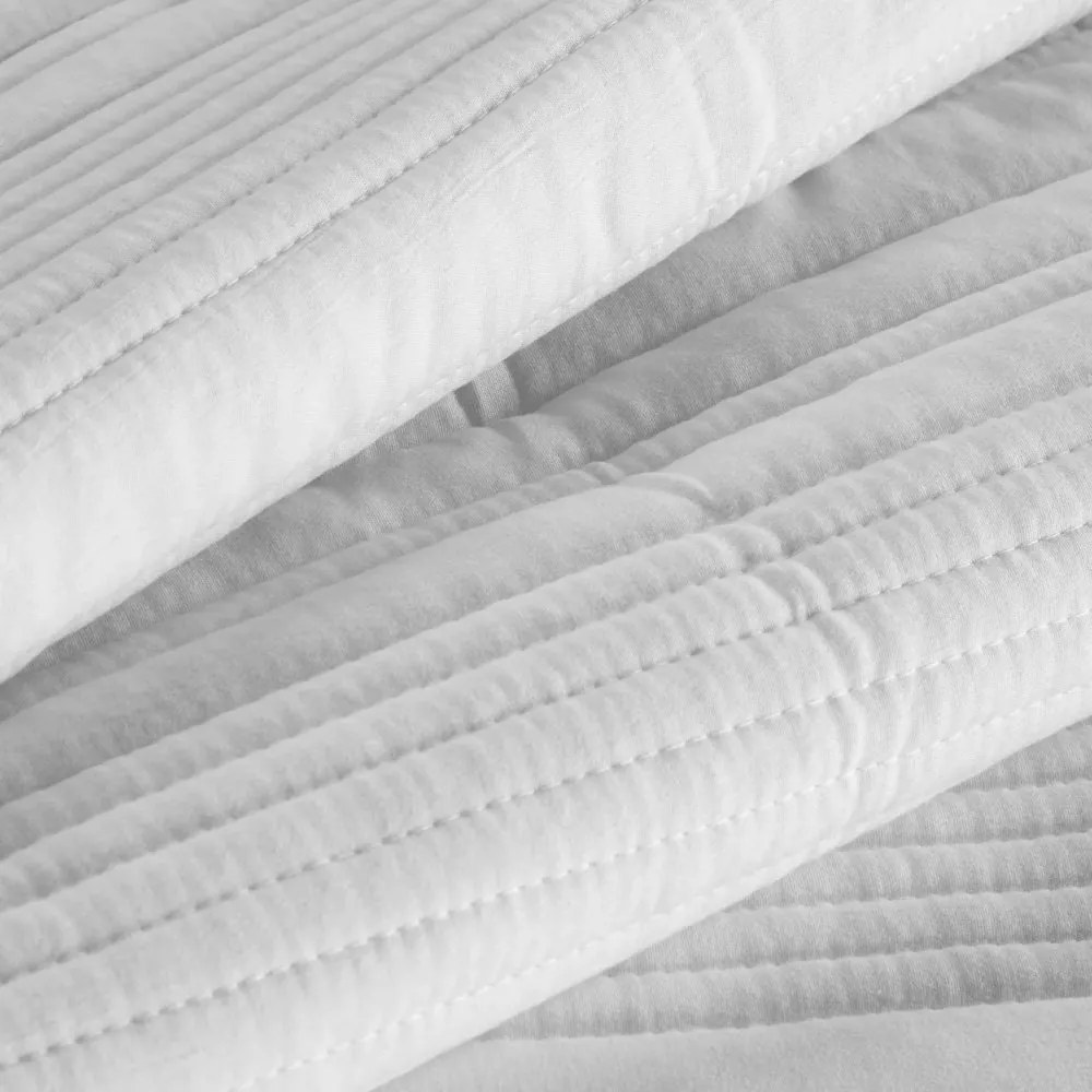 Елегантна покривка за легло TARA от матирана тъкан с ватиран десен - бяла Ширина: 170 см | Дължина: 210 см