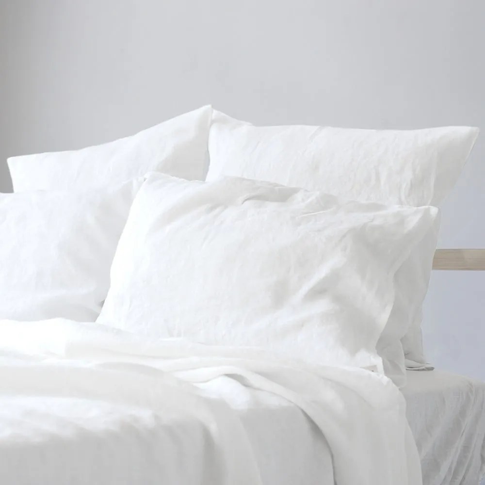 Бяло единично удължено спално бельо със смес от лен 165x220 cm – Linen Tales