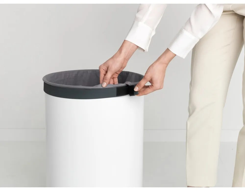 Бял метален кош за пране 60 l – Brabantia