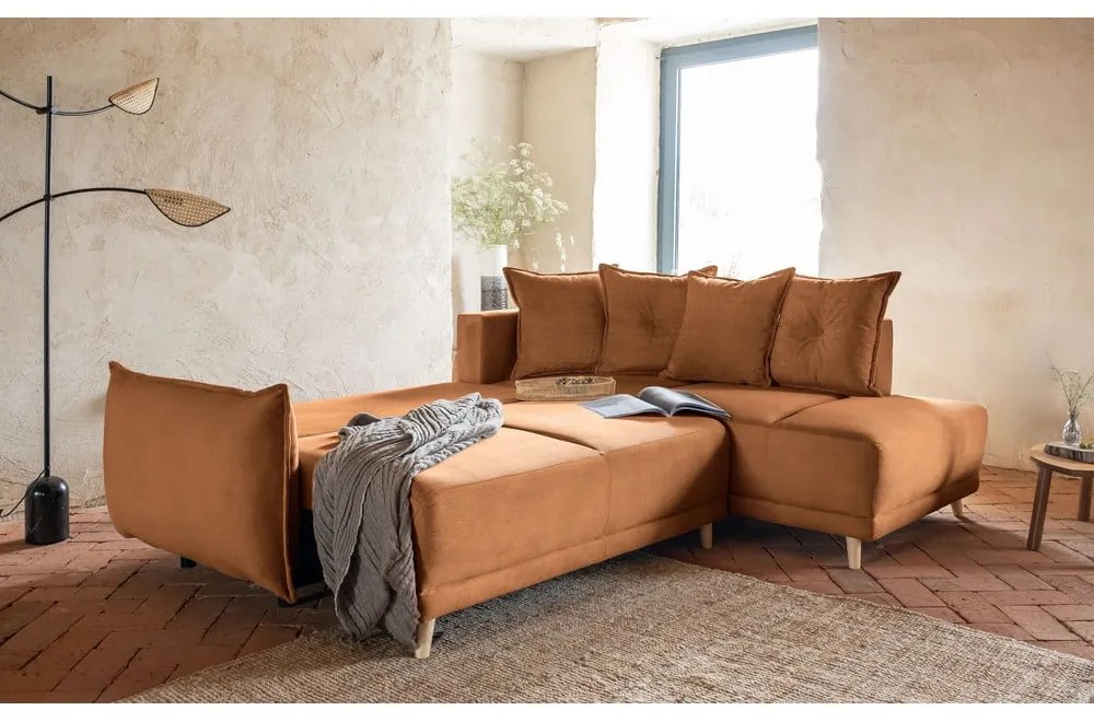 Ъглов разтегателен диван от велур в тухлен цвят (десен ъгъл) Lazy Lukka - Miuform