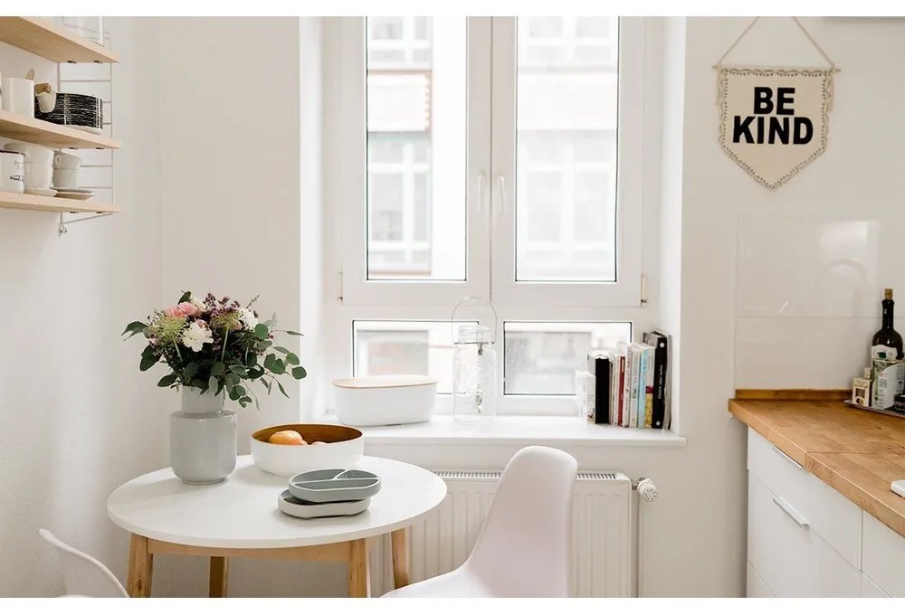 Светлосиня силиконова детска чиния 19x20,5 cm – Kindsgut