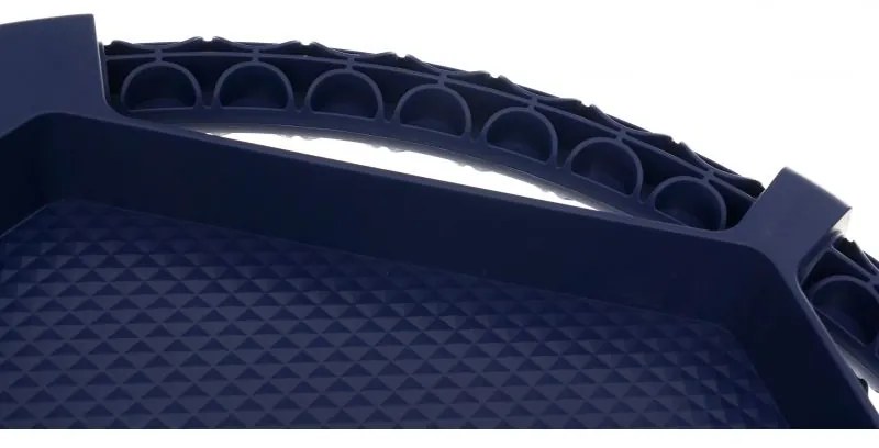 Тава за инструменти в работилницата