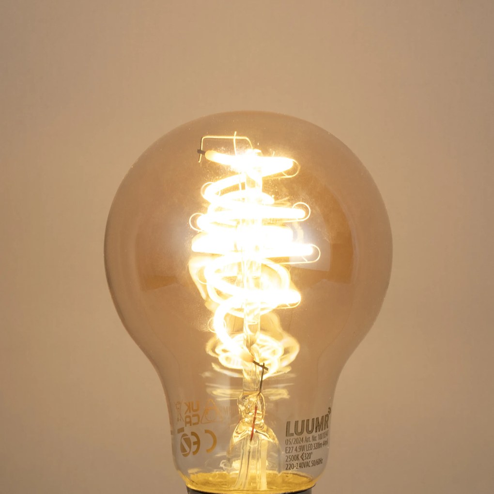 Умна димируема LED крушка E27 A60 кехлибарена 4.9W 320lm 2500K