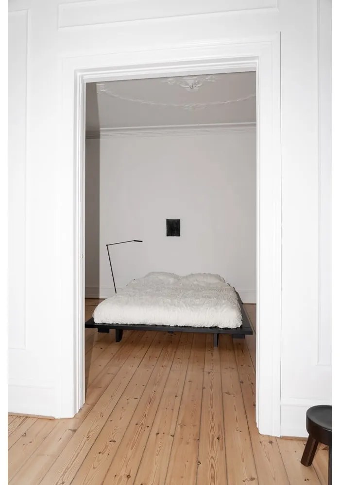 Черно двойно легло от борова дървесина с решетка 160x200 cm Japan - Karup Design