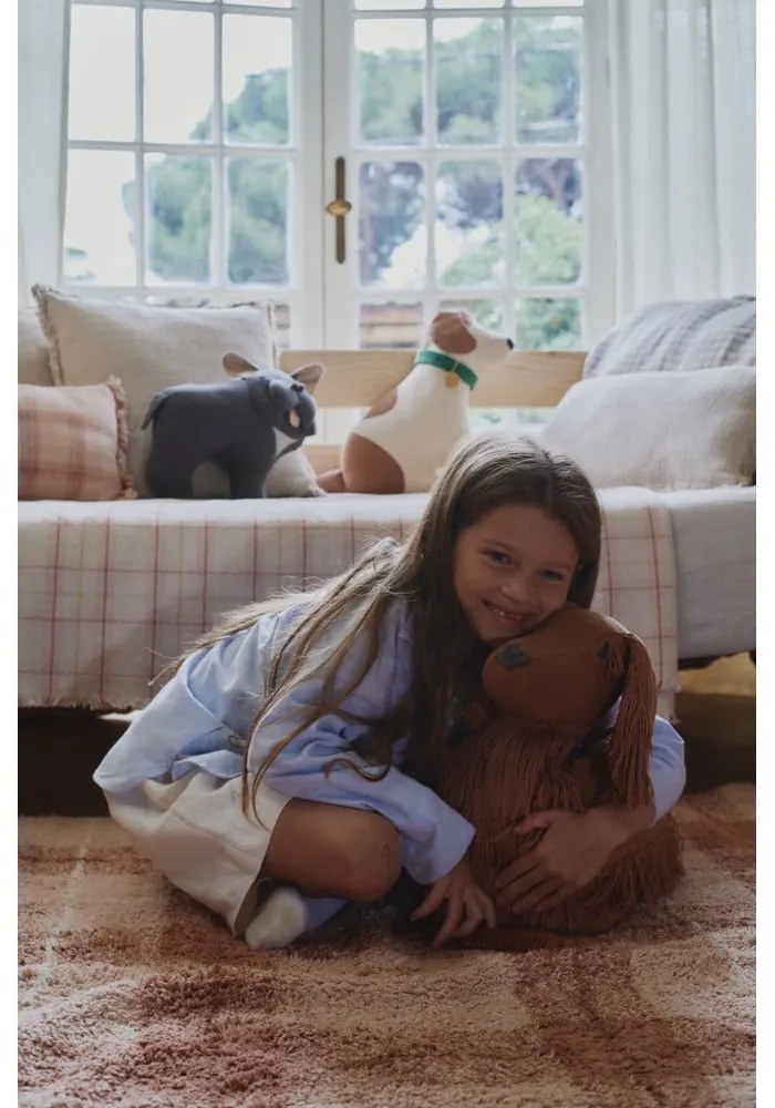 Ръчно изработен светлорозов памучен килим подходящ за пране 90x120 cm Tartan Rose – Lorena Canals