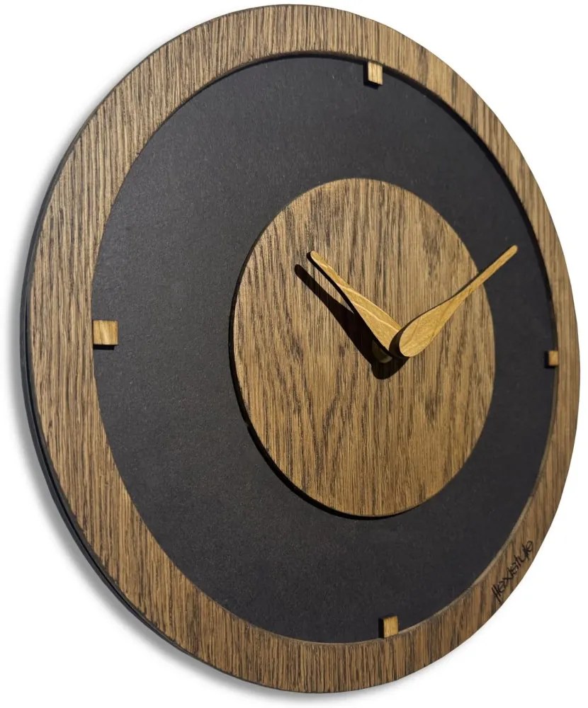 Дървен стенен часовник, изработен от тъмна дъбова дървесина Дъб Поток - 30 cm