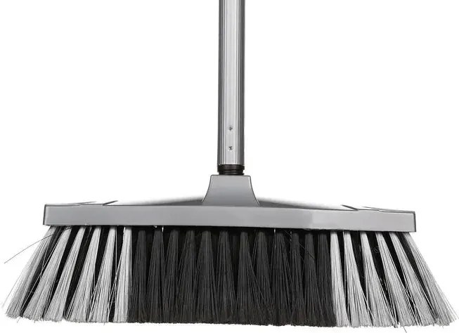 Метла 5five, В кутия