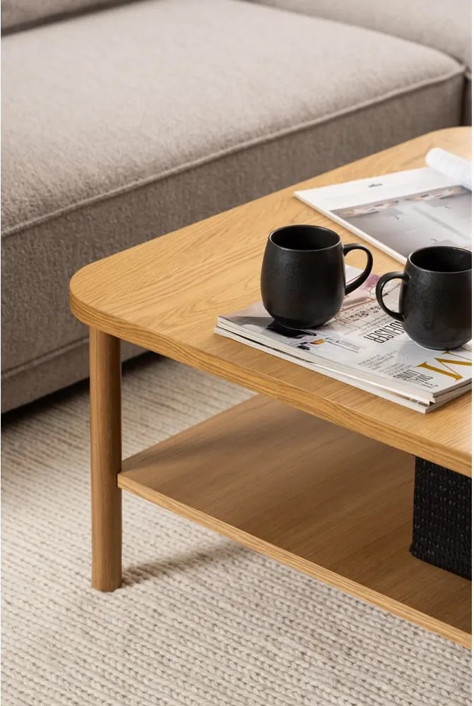 Масичка за кафе от дъб в естествен цвят 90x90 cm Banbury – Actona