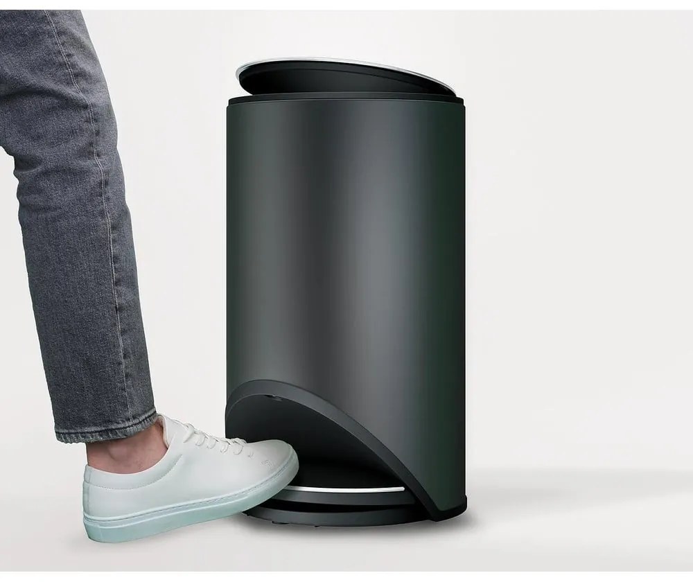 Матово черно метално кошче за боклук с педал 10 l Arc – Joseph Joseph