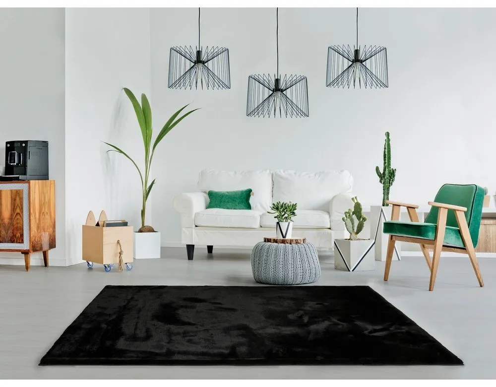 Черен килим Fox Liso, 80 x 150 cm - Universal