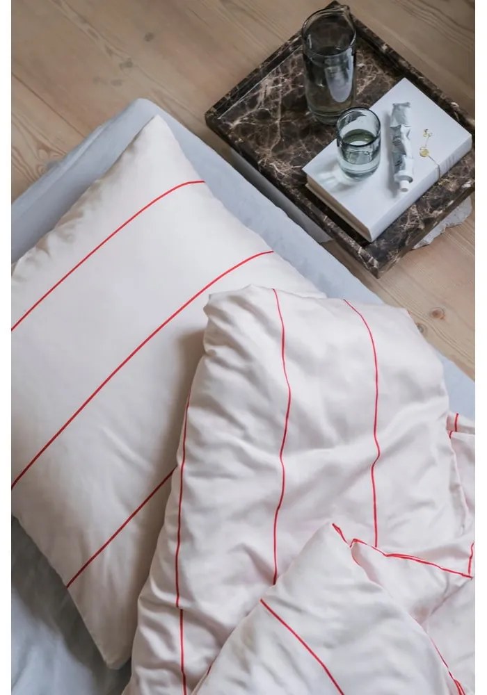 Червено-бежово единично удължено спално бельо от памучен сатен 140x220 cm Align – Mette Ditmer Denmark