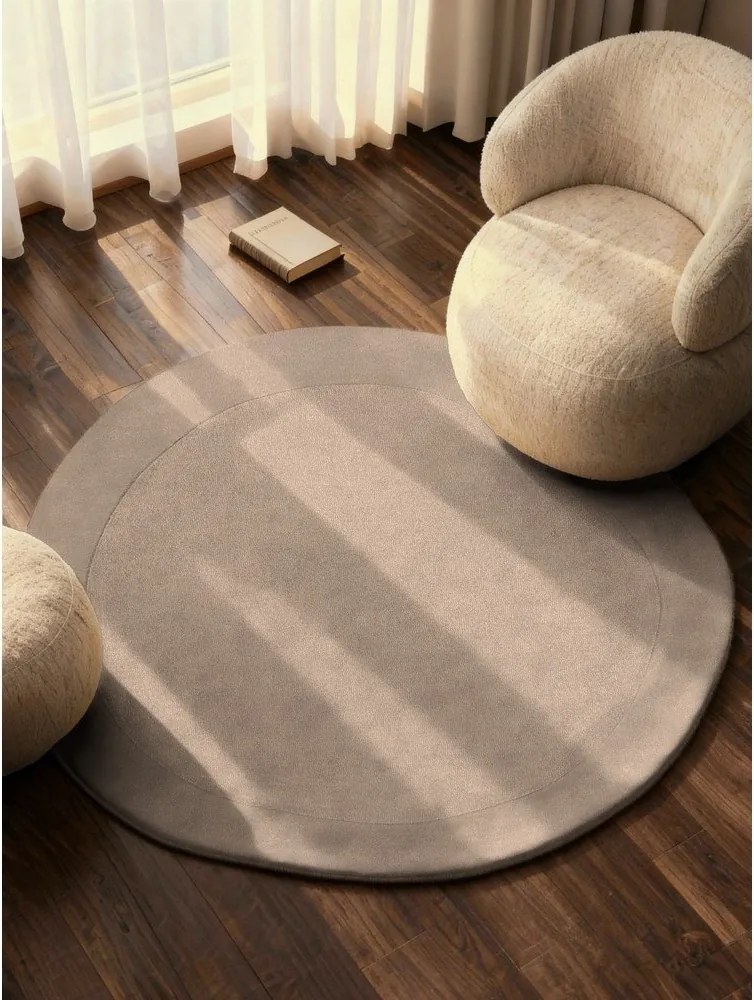 Бежов ръчно изработен кръгъл килим със смес от вълна ø 160 cm Kari Organic – Villeroy&amp;Boch