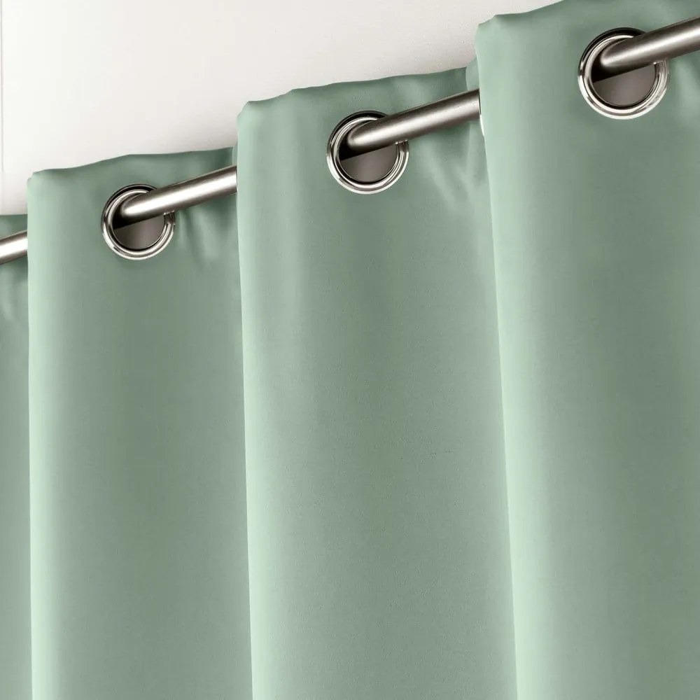 Светлозелено затъмняващо перде 135x180 cm Occult – douceur d'intérieur