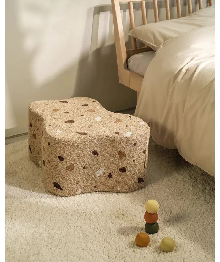 Светлокафяв детски пуф от букле и шенил Terrazzo Cloud – Wigiwama