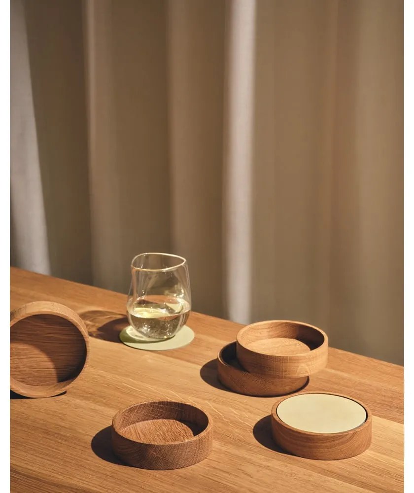 Декоративна дървена кутия за съхранение в естествен цвят ø 11x3 cm Circle S – LIND DNA