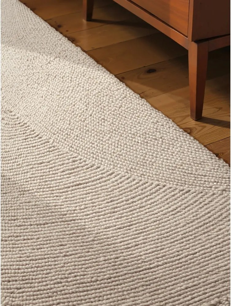 Ръчно изработена вълнена пътека в светло естествен цвят 80x300 cm Calmio – Hanse Home