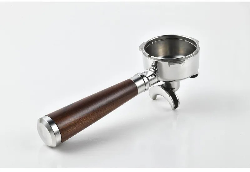 Еспресо машина Finlux FEM-1935D, 2450W, Италианска ULKA помпа 20 bar, 2.2 л, 250 гр, Вградена мелачка с 15 настройки, Сензорен екран, Инокс