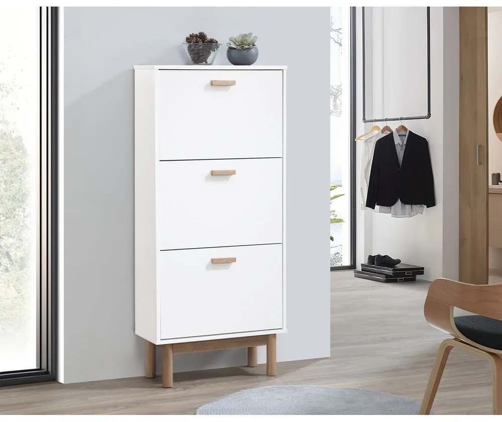 Бяла накланяща се стойка за обувки Melanie – Støraa