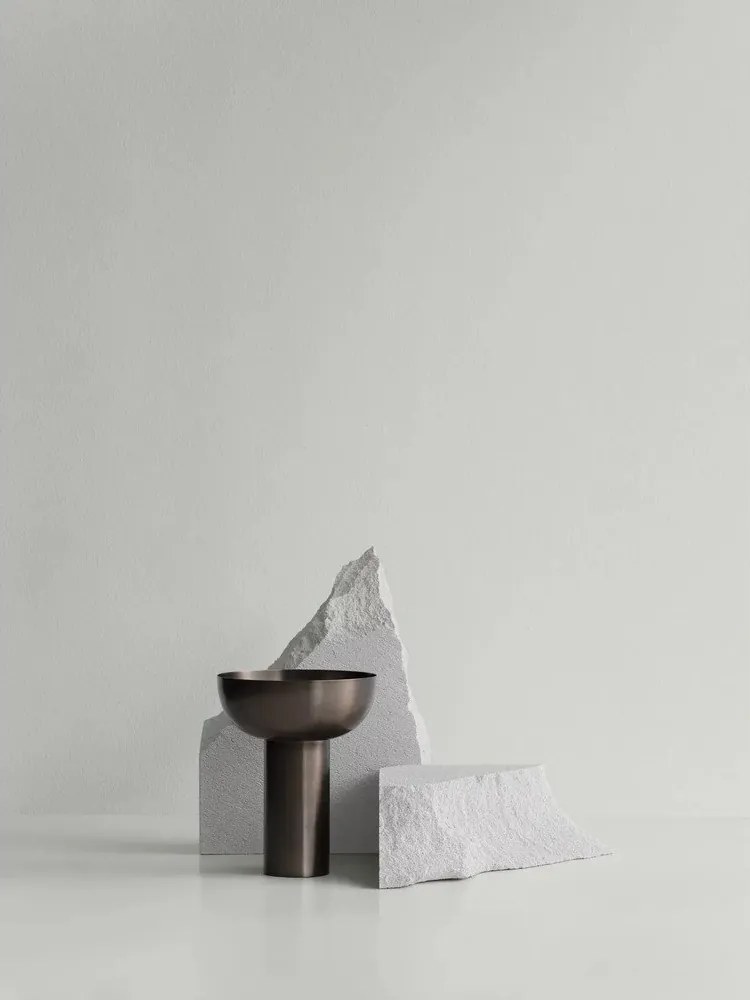 Сива ваза от неръждаема стомана (височина 21 cm) Miyabi – Blomus