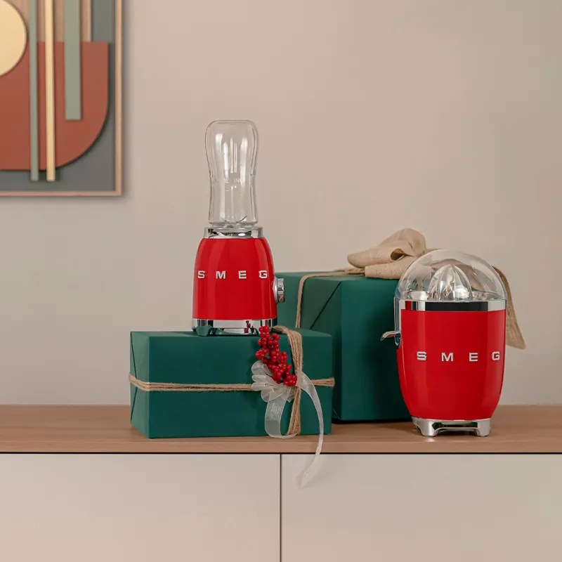 Електрическа цитрус преса Smeg CJF11RDEU, 70 W, Антикапкова система, Противоплъзгаща се основа, Червен