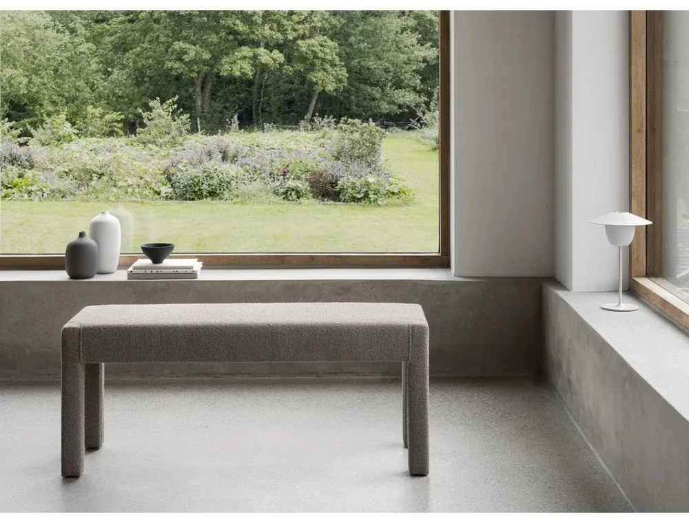 Бежова пейка от прежда с примки от букле Sitta – Blomus