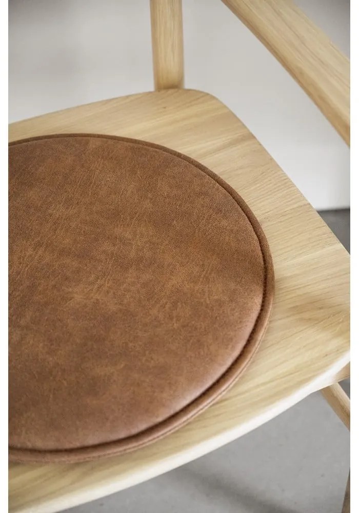 Трапезен стол от масивен дъб естествен Maidstone – Rowico