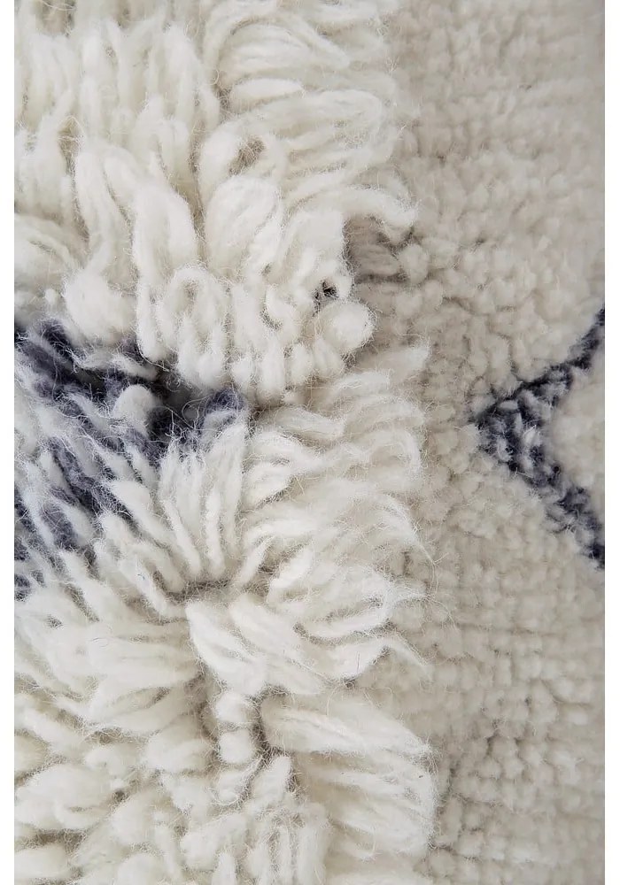 Бяла вълнена табуретка Berber Soul – Lorena Canals