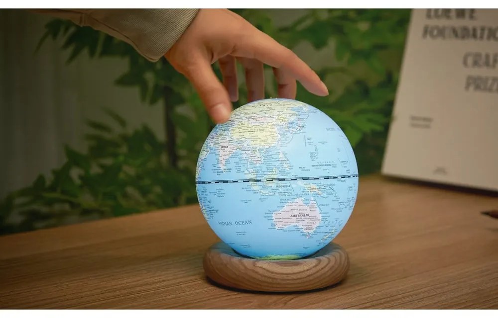 Глобус ø 13 cm Atlas LED – Gingko