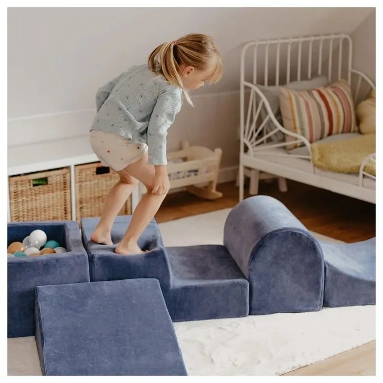 Кремаво кадифено игрище от пяна 4 бр. височина 30 cm 225x90 cm Montessori – Meowbaby