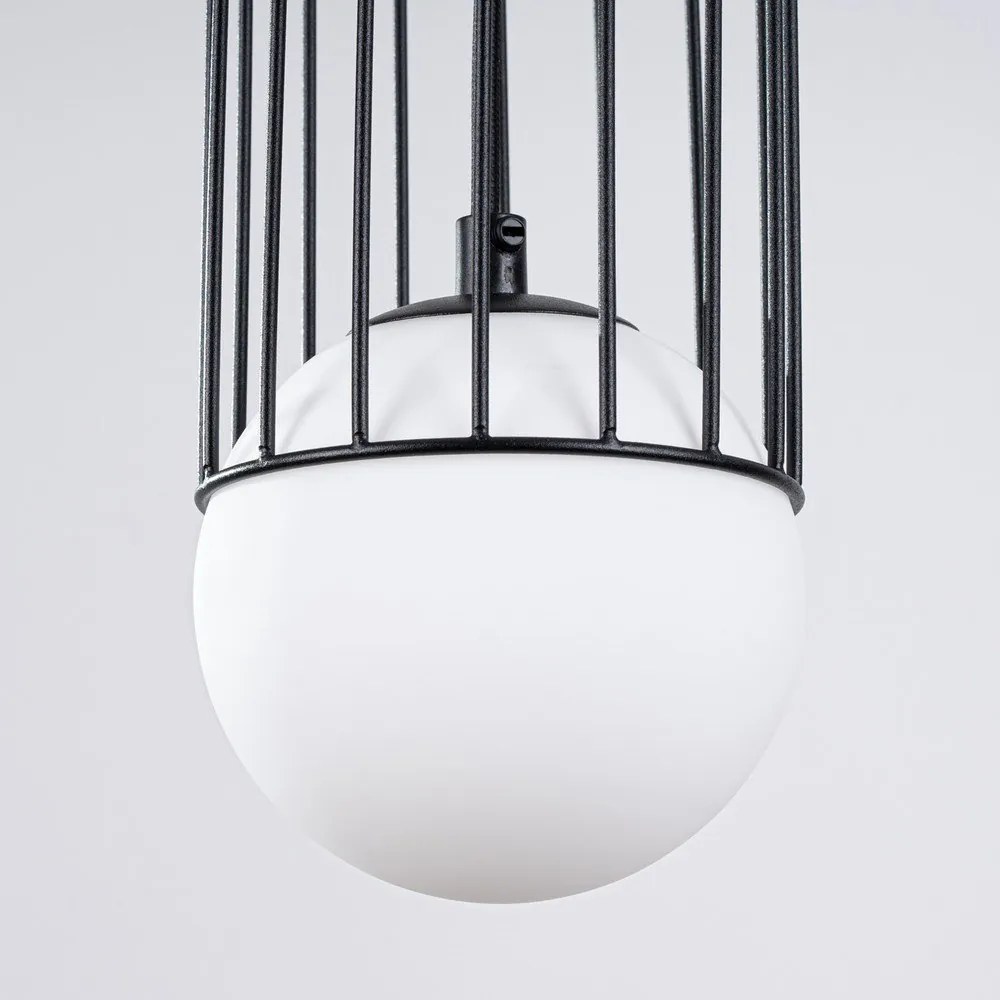 Бяло/черно висящо осветително тяло със стъклен абажур Belinda – Sollux