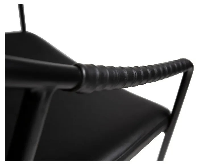 Стол за хранене от черна изкуствена кожа Boto - DAN-FORM Denmark