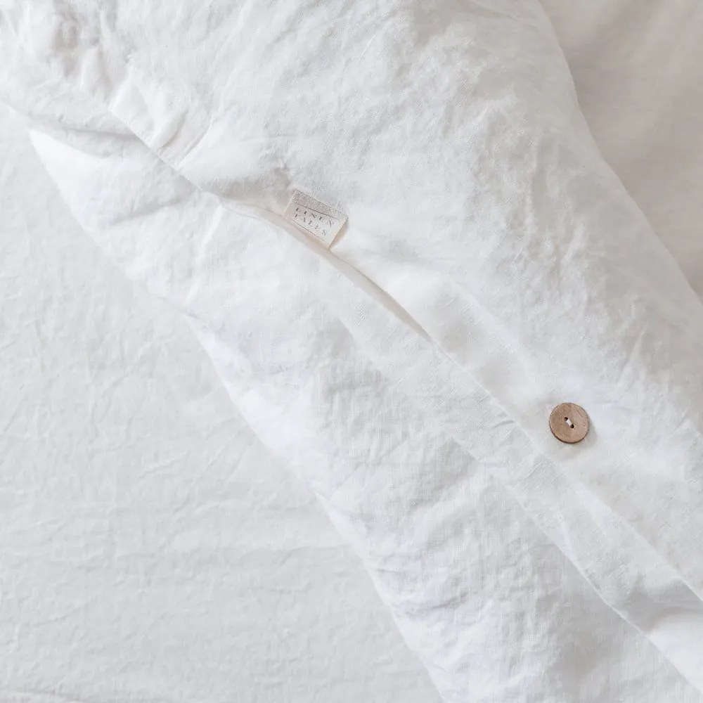 Бяло двойно удължено спално бельо със смес от лен 240x220 cm – Linen Tales