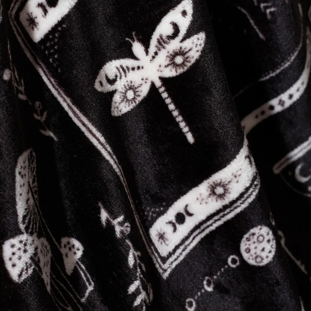 Черно одеяло с хелоуински мотив от микроплюш 130x170 cm Enchanted Witchcraft – Catherine Lansfield