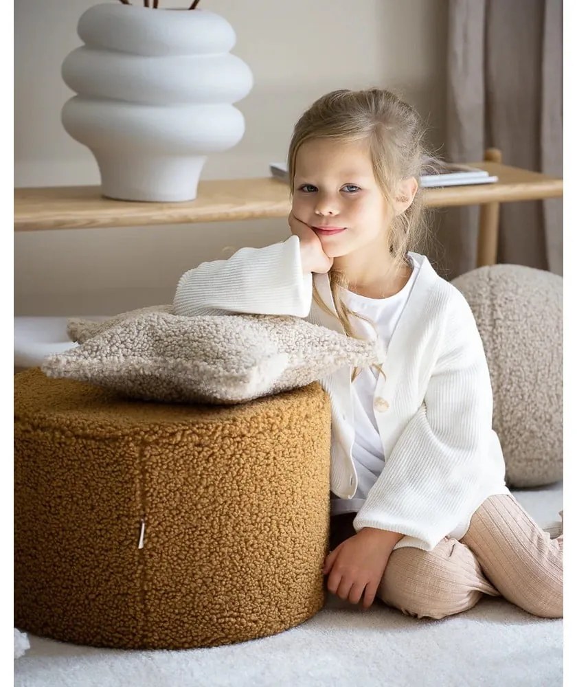 Светлокафява детска възглавница за диван от букле Star – Wigiwama