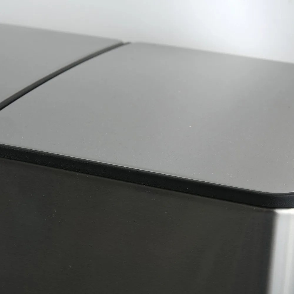 Стоманено кошче за боклук 2x20 l за рециклиране с педал в матово сребрист цвят Aliya – Spirella