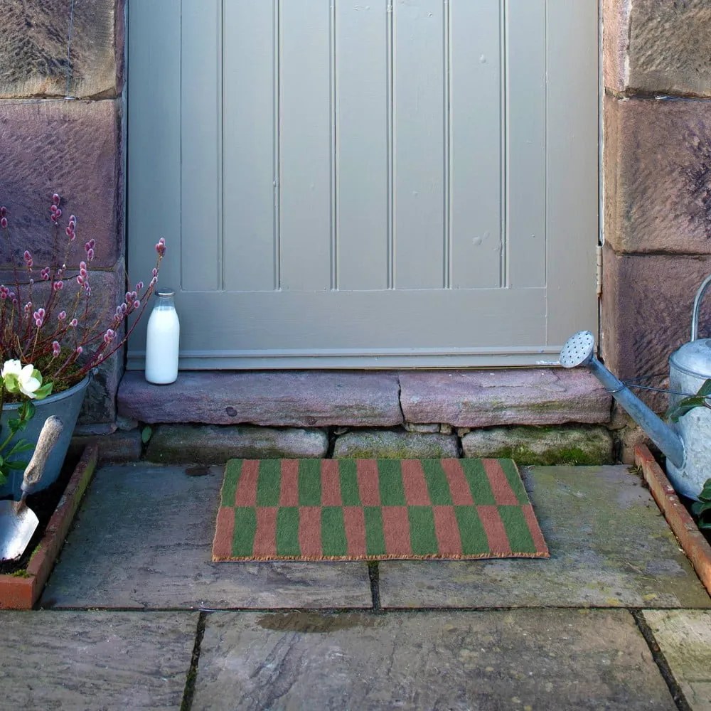 Изтривалка от кокосови влакна 40x60 cm Pink &amp; Green Half Stripes – Artsy Doormats