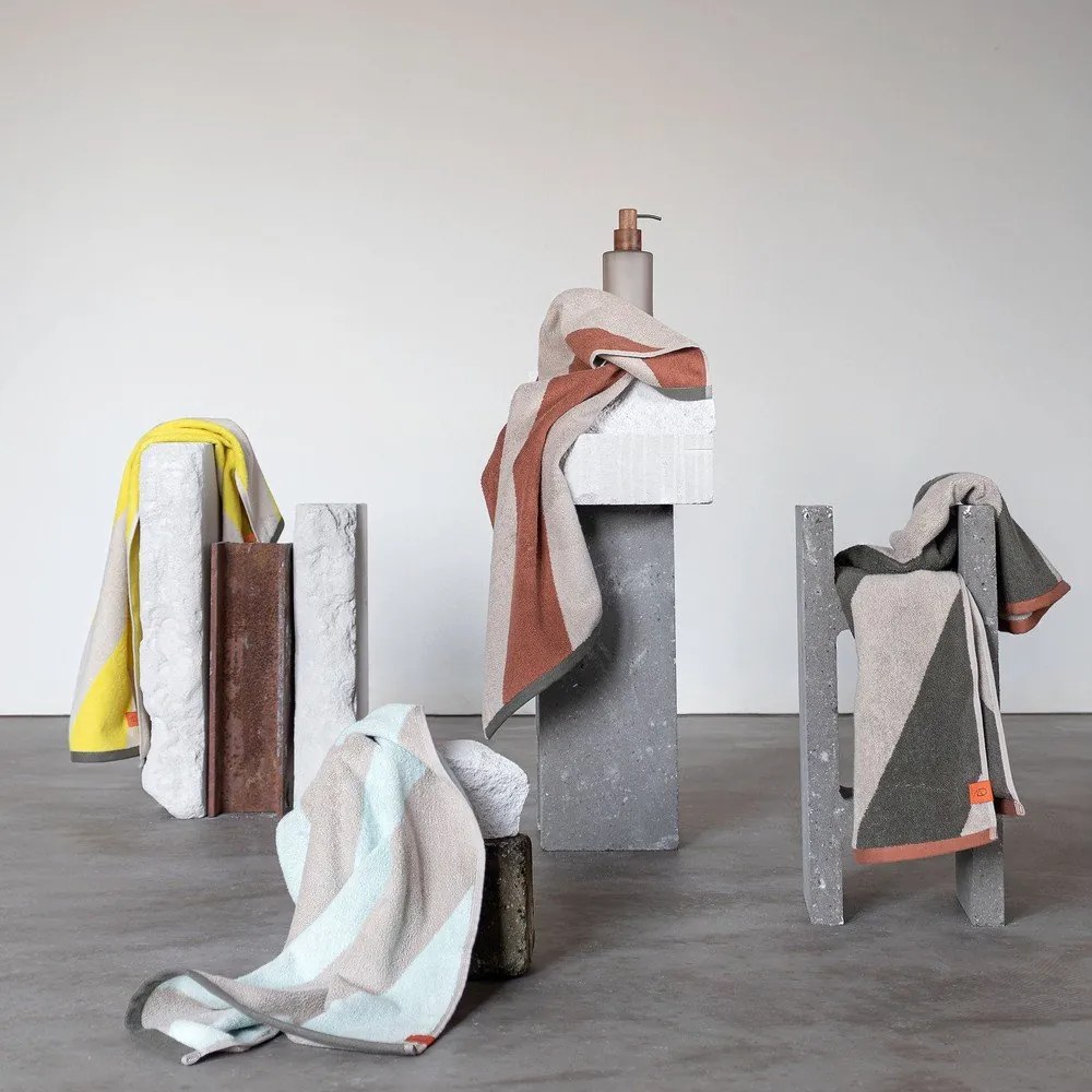 Кърпа от органичен памук от тери в цвят мента 50x90 cm Diagonal – Mette Ditmer Denmark