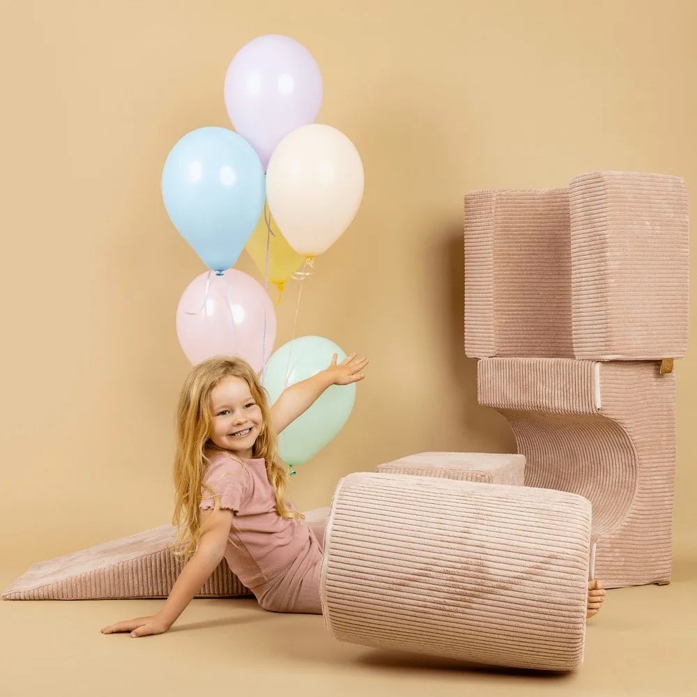 Розово велурено игрище от пяна 45x170x30 cm Montessori – Meowbaby