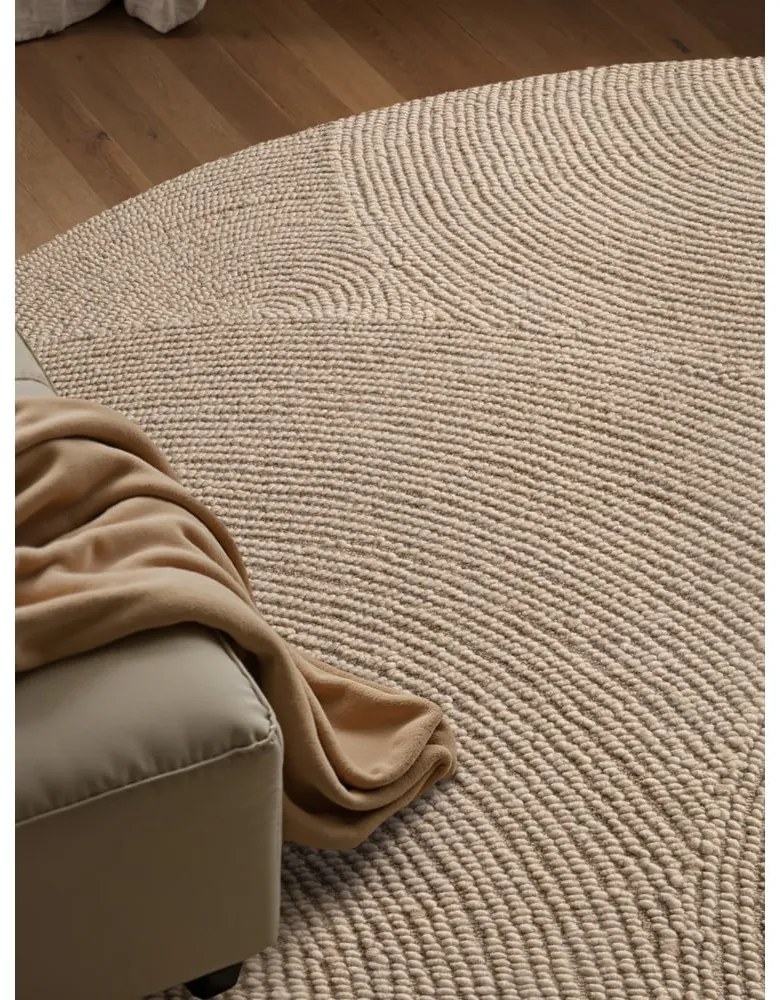 Бежов ръчно изработен вълнен кръгъл килим ø 120 cm Calmio – Hanse Home