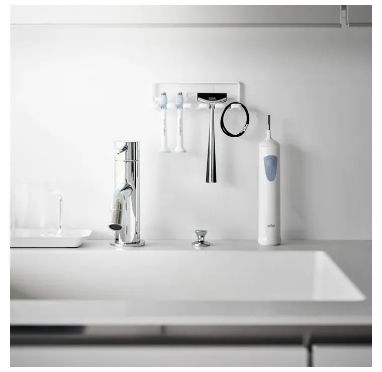 Бял самозалепващ метален държач за четки за зъби Film Hook – YAMAZAKI