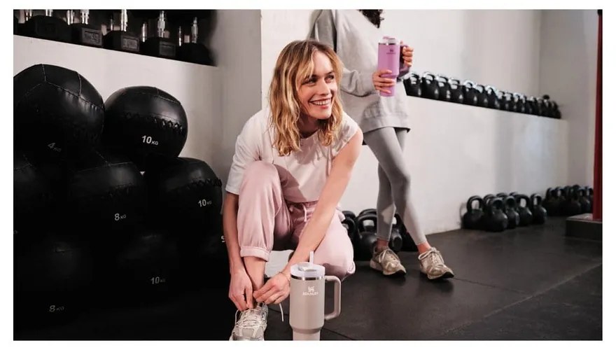 Светлосив термос със сламка от неръждаема стомана 1,18 l Quencher H2.0 FlowState Tumbler Ash – Stanley